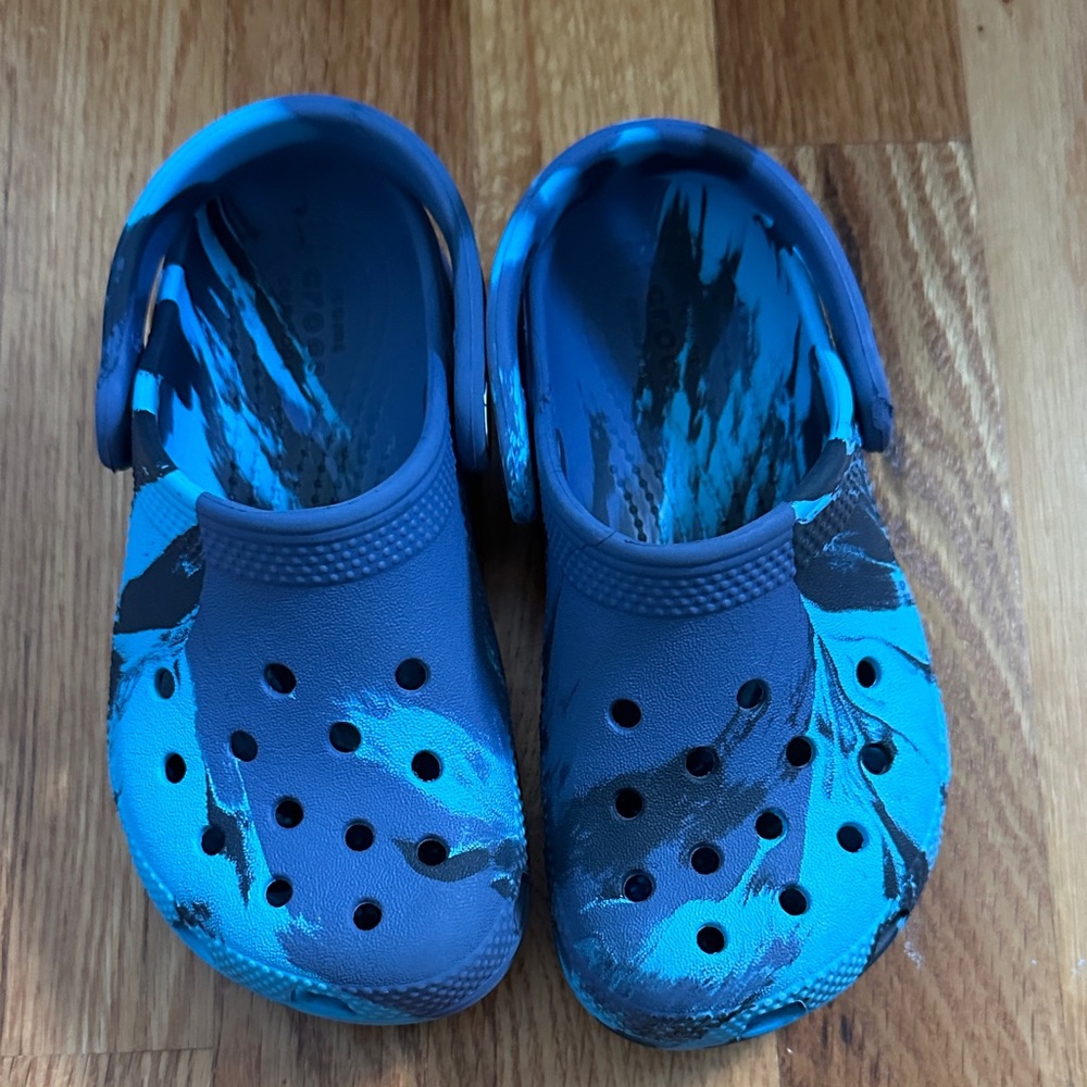 CROCS Kids Blue marble clogs